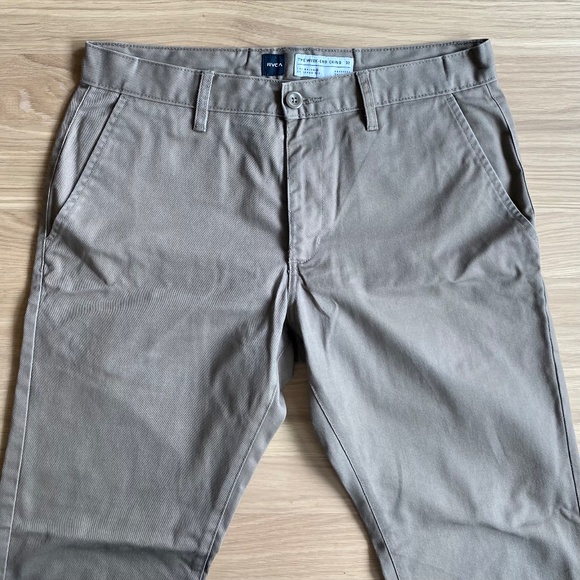 RVCA “the week-end chino” tan / khaki pant, size 32 - Picture 8 of 11